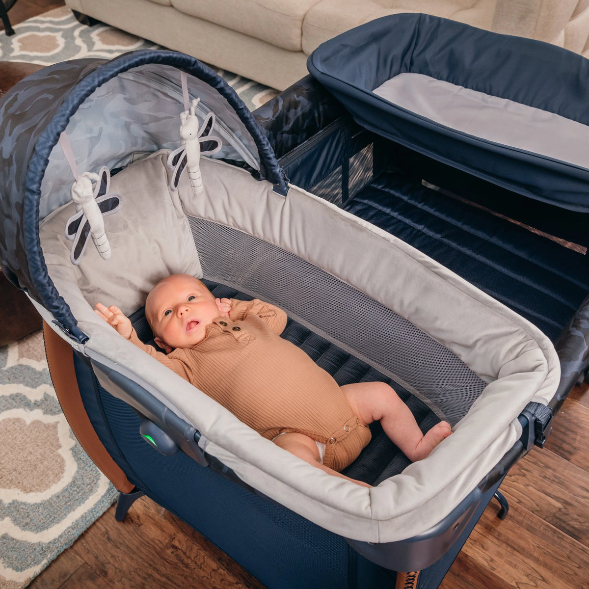Baby Play Yard with Bassinet and Changer F492024