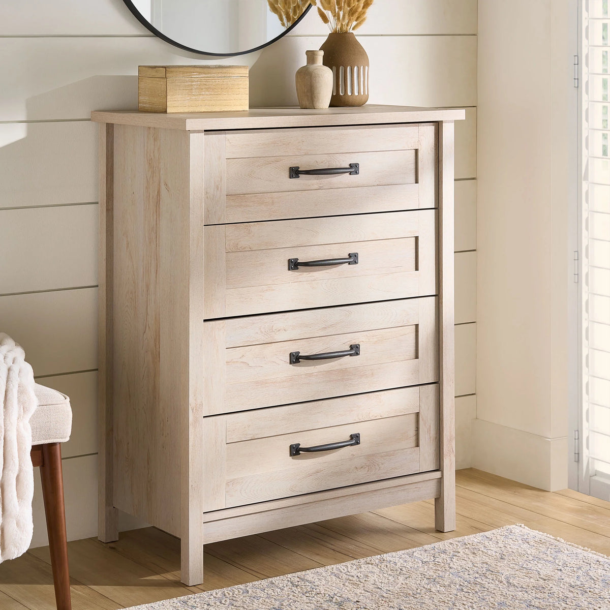 4-Drawer Chest T688